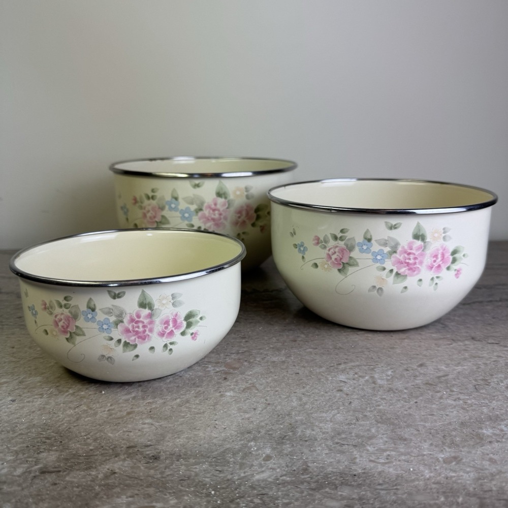 Vintage Pfaltzgraff Tea Rose‎ enamel Nesting Bowls Set Of 3 Cottagecore